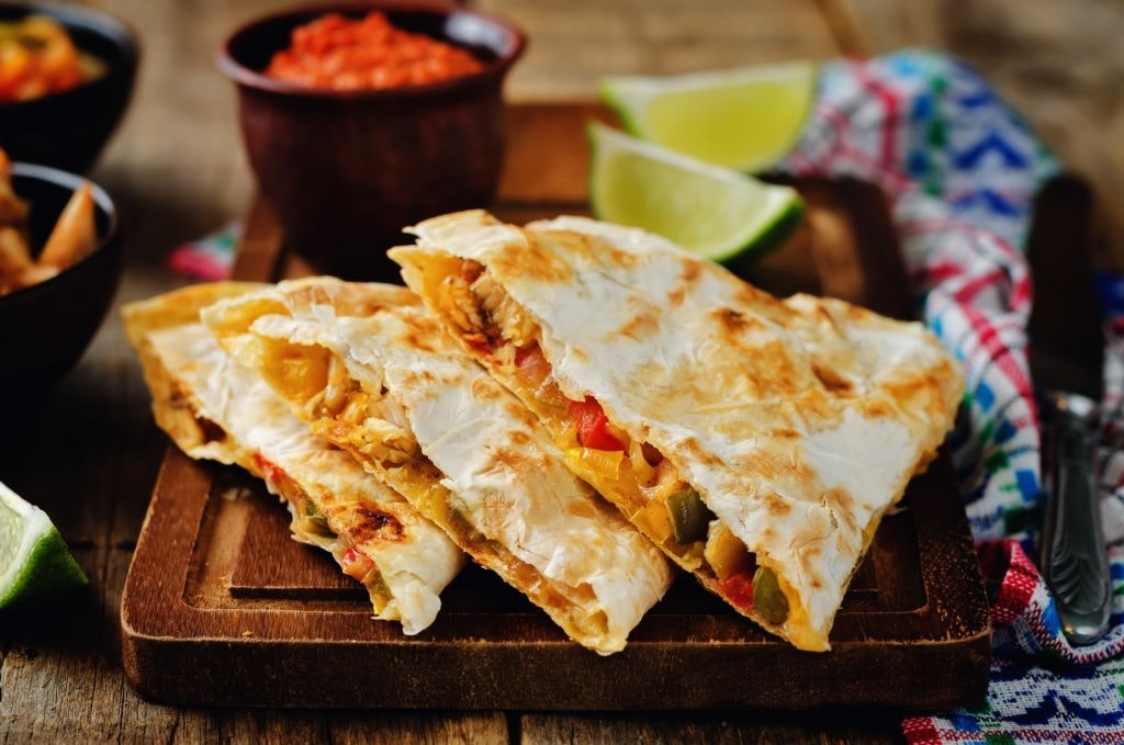 quesadillas chicken and cheese