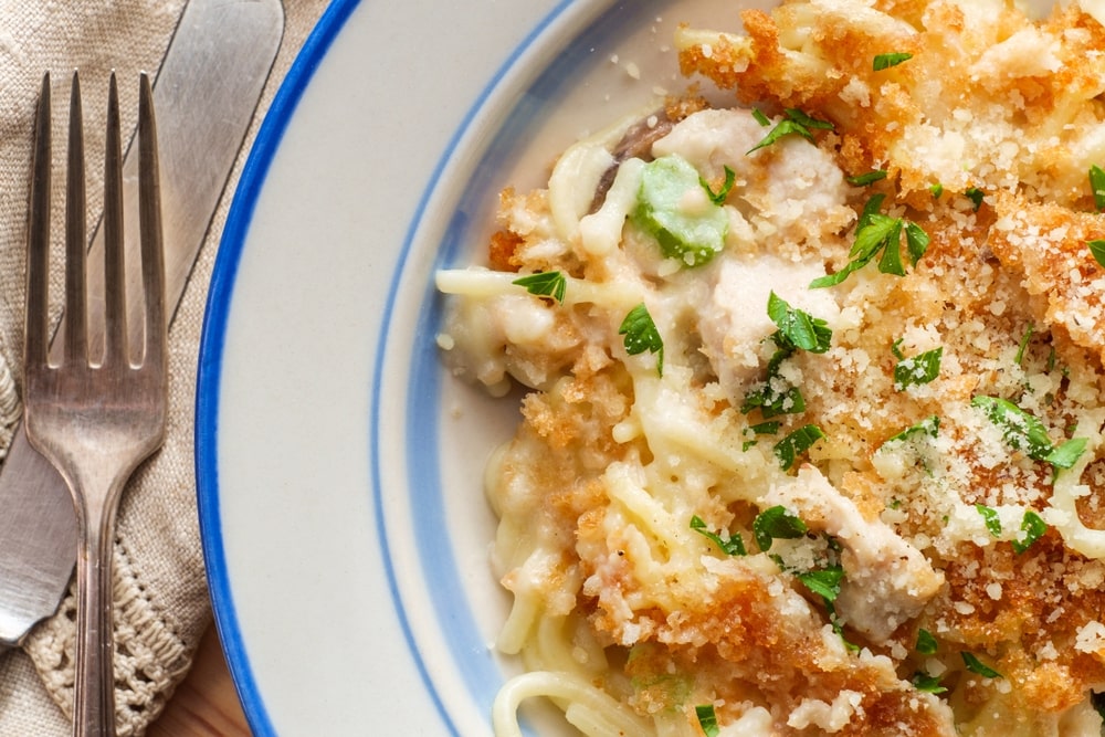 cheesy chicken noodle casserole