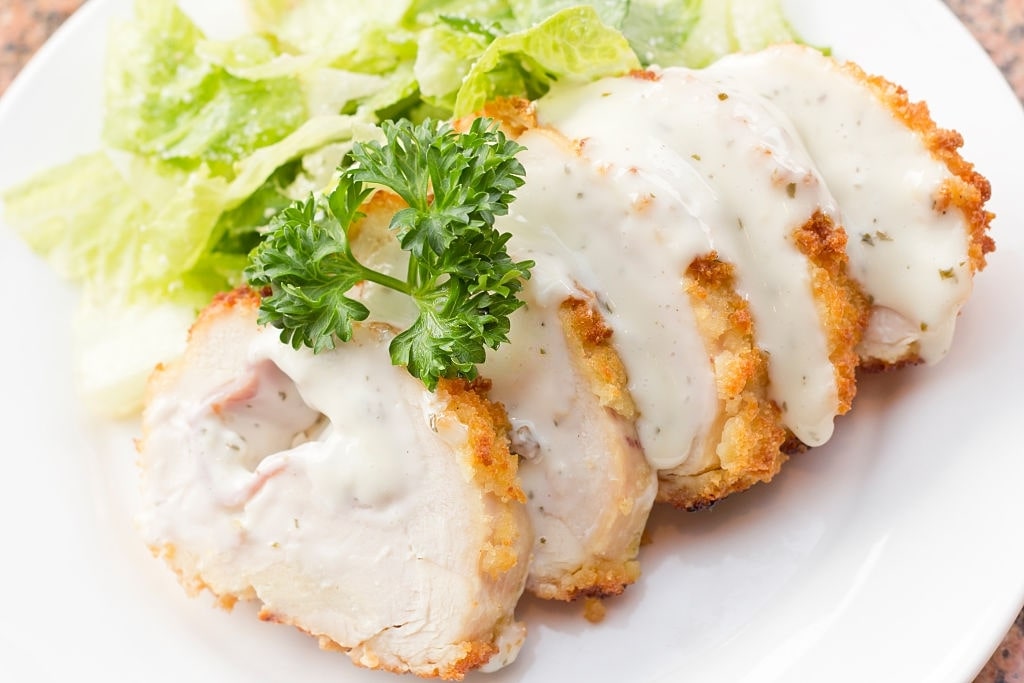 low carb chicken cordon bleu