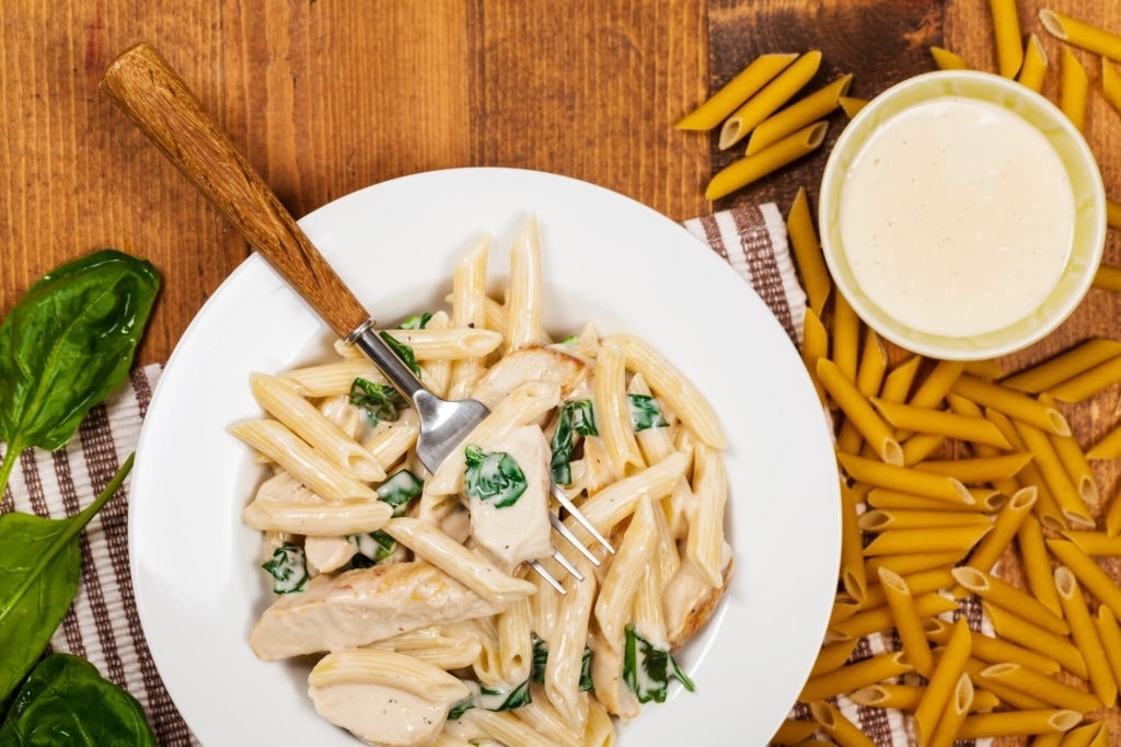 chicken alfredo pasta penne