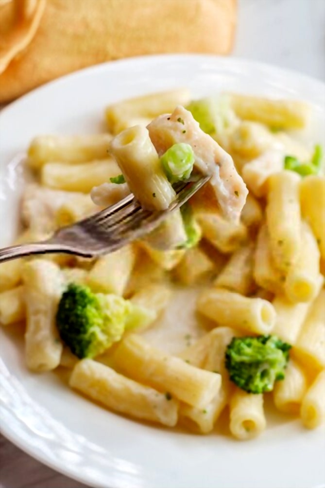 Chicken Alfredo Broccoli - [Easy] Chicken Alfredo Pasta With Broccoli