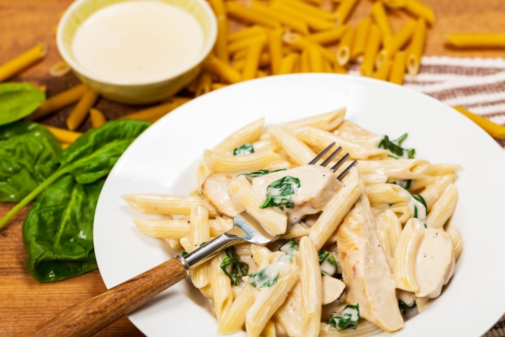 chicken alfredo pasta