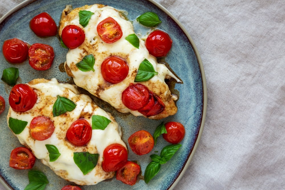 Keto Caprese Chicken Low Carb Balsamic Caprese Chicken keto-caprese-chicken-low-carb-balsamic-caprese-chicken