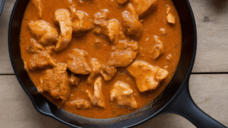 easy Tomato Braised Chicken Thighs